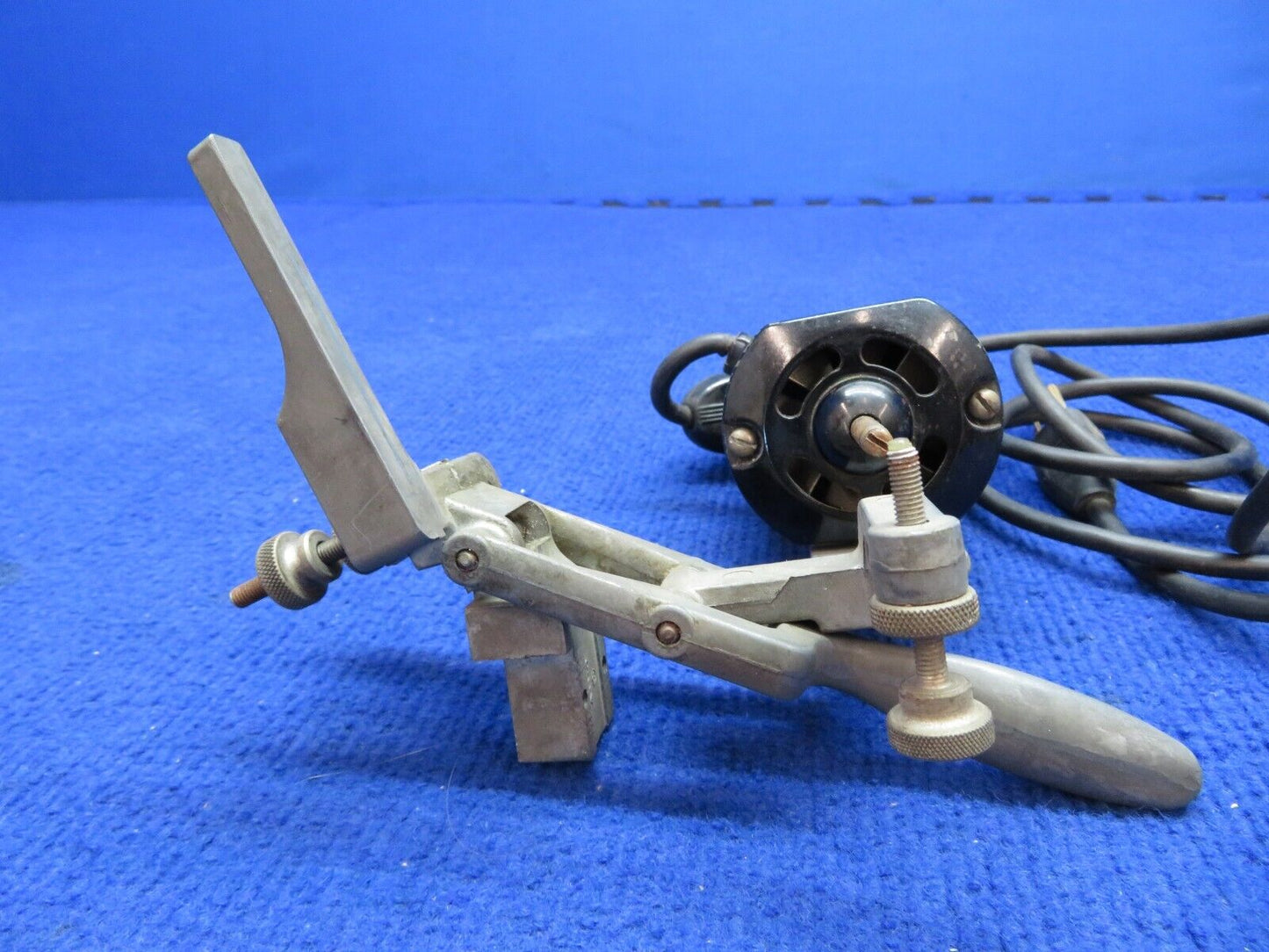 Braintree Tool Under Cutter 110V w/ Universal Motor model AT-1 (0622-934)