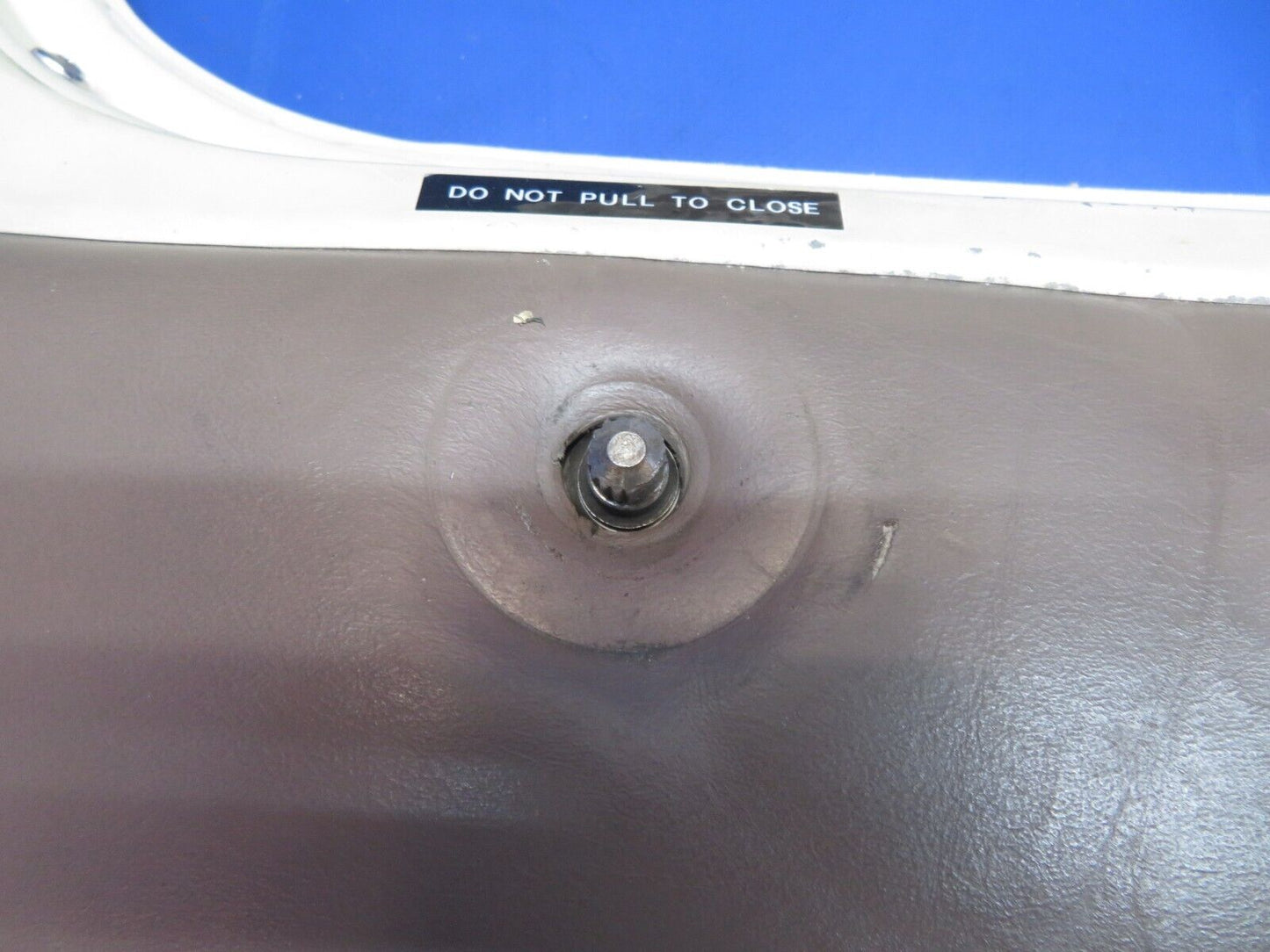 Piper PA-28-180 Cabin Door Assy w/ Key Clear Tint P/N 67306-00 (0323-32)