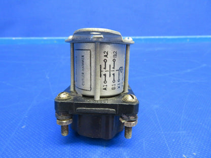 Cutler Hammer Relay 28 Volts P/N 6041H207A (0720-788)