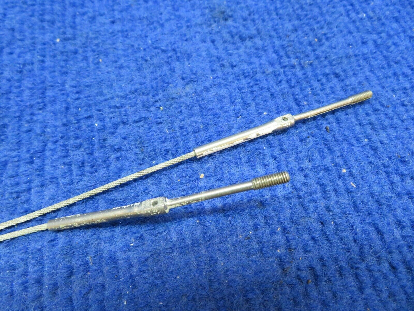 Piper PA-31 Navajo Aileron Trim Tab Screw Assy RH P/N 41863 (0722-580)