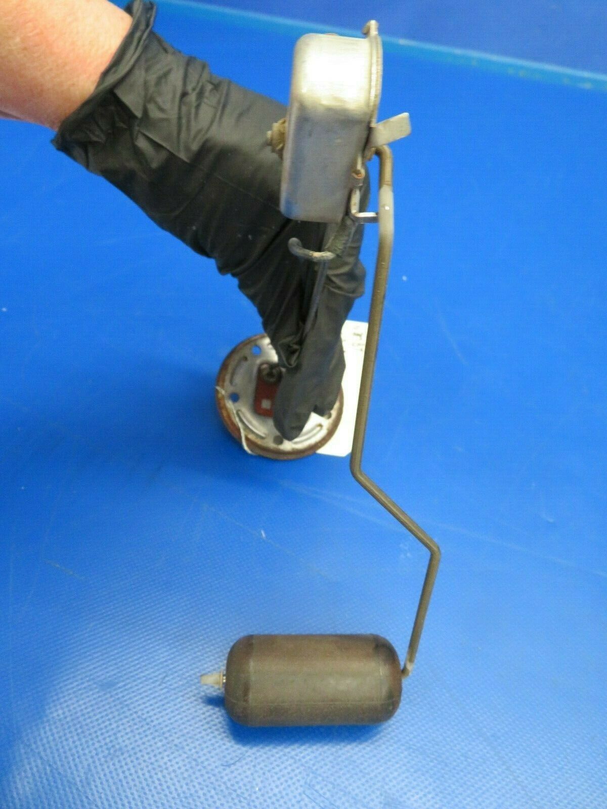 Beech Baron 95-B55 Fuel Sending / Transmitter Unit RH or LH Wing OTBD (0320-09)