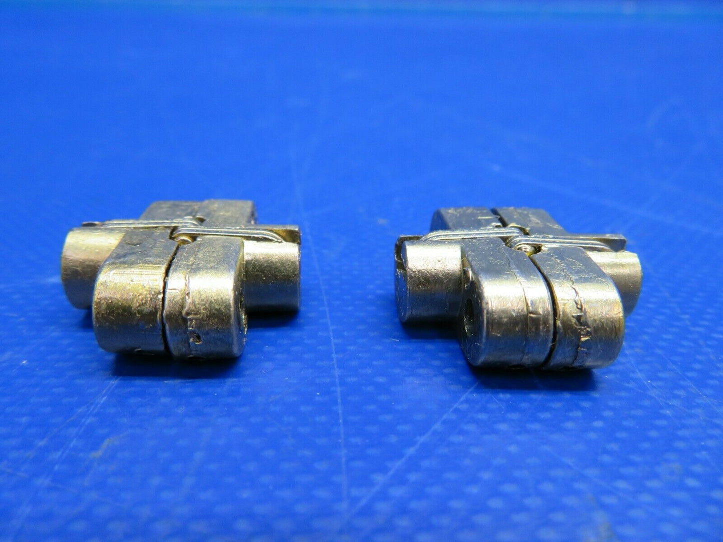 Piper Navajo Cabinet Hinge Assy P/N 755-228 NOS LOT OF 2 (0720-658)