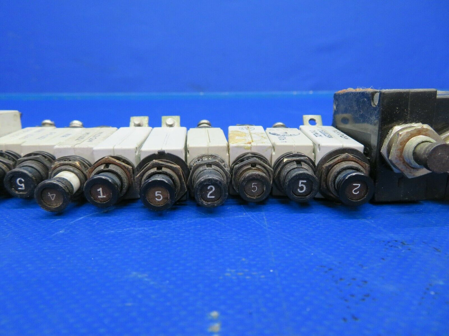1964 Beech Baron 95-B55 Circuit Breakers 1 LOT (0320-156)