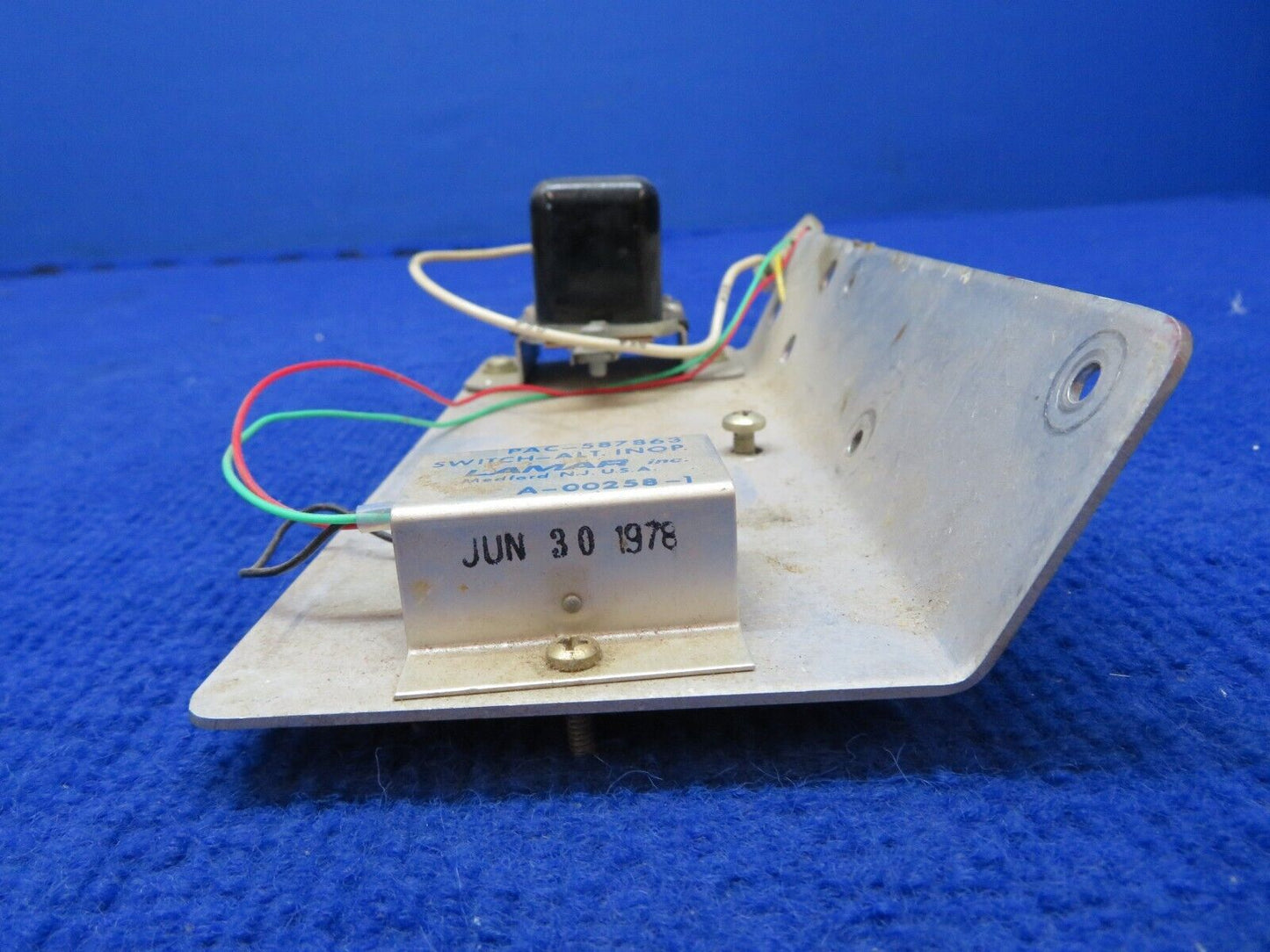 Piper Voltage Control Switch and Bracket Assy P/N 77593-002 (0522-829)