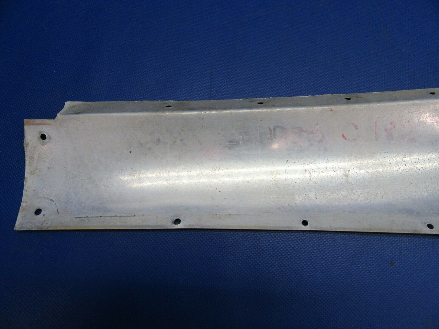 Cessna 182 Horizontal Stabilizer Fairing RH Upper 732615-6 (1021-541)