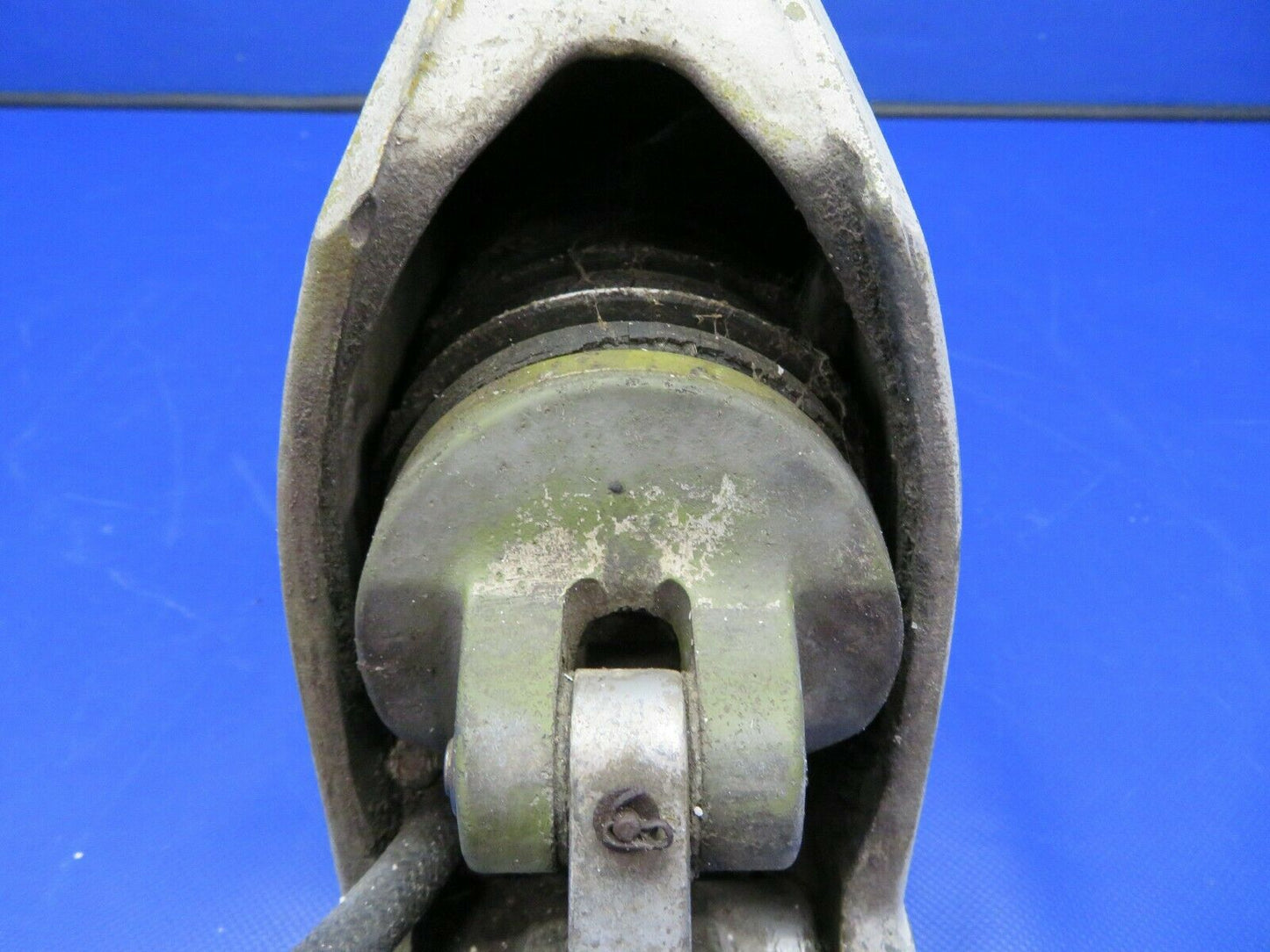 Beech A23A Musketeer Main Gear RH P/N 169-810000-660 (0621-872)