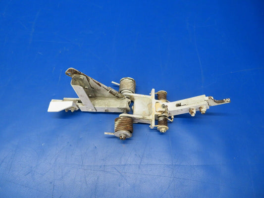 Beech Baron E-55 Down & Uplock Main Gear Retract LH P/N 60-810092-19 (0120-143)