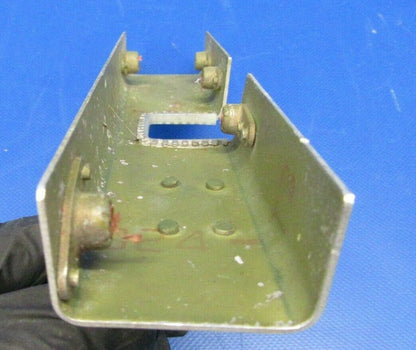 Piper PA-34-200T Seneca II Supports / Brackets Battery FWD (1219-63)