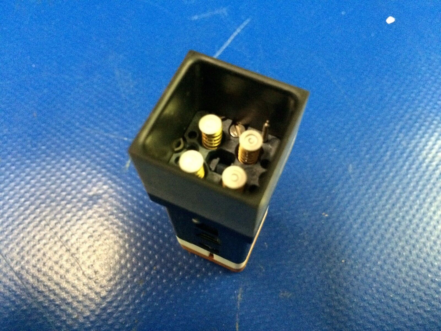 Staco Switch P/N 981743 NOS (1216-102)
