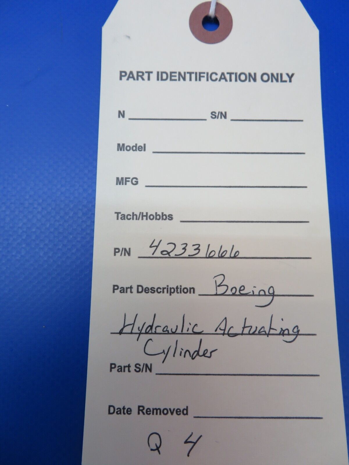 Boeing Hydraulic Actuating Cylinder P/N 4233666 (0922-498)