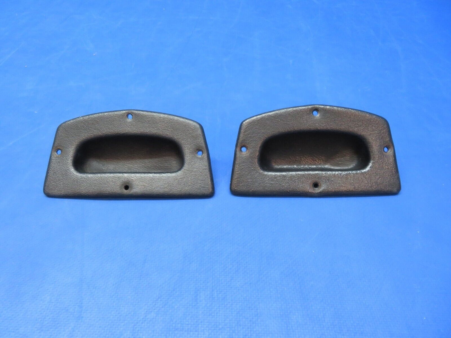 Piper PA-28-140 Assist Loop Handhold Grip P/N 62353-04 (11123-135)