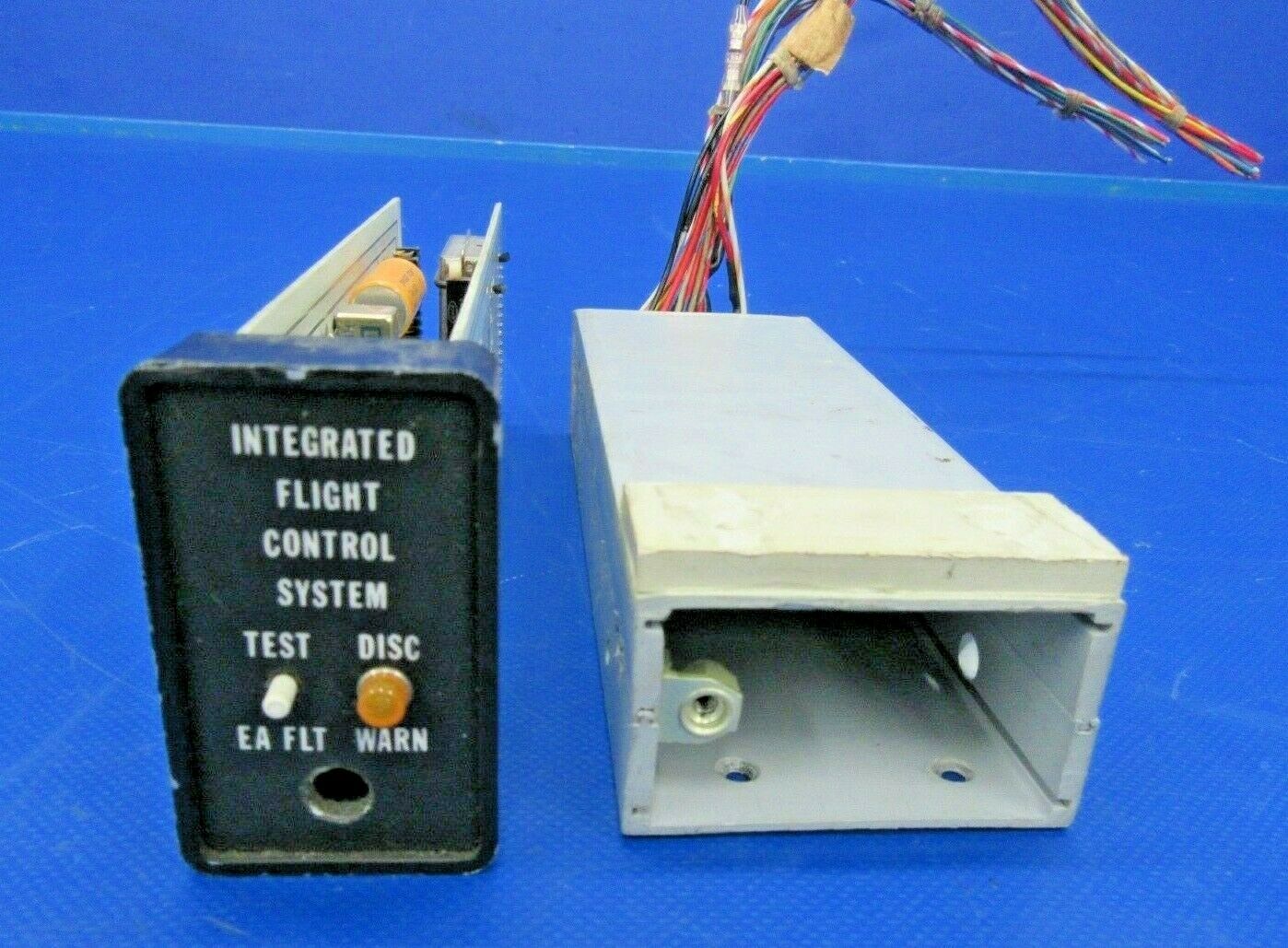 Integrated Flight Control System w/ Tray 1270847-1 & 1270849-1 (1019-2 ...