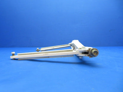 Beech 95-B55 MLG Upper Brace w/ FWD & AFT Columns P/N 35-815251-1 (0923-471)