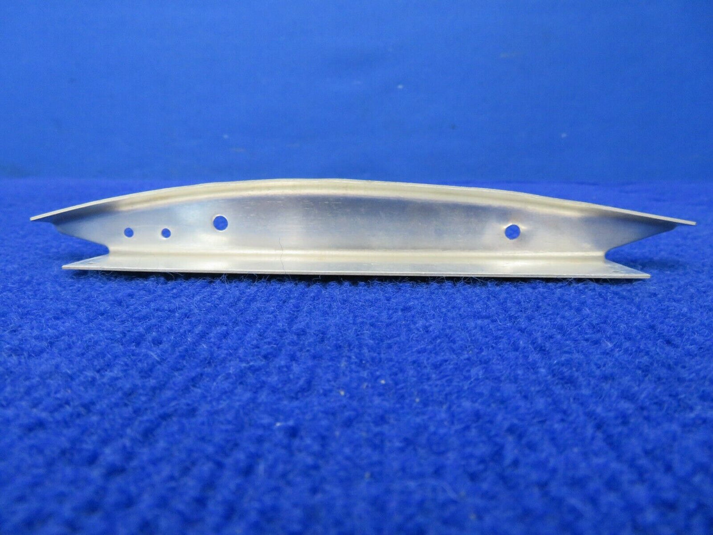 Cessna Hinge Mount RH P/N 1213073-2 NOS (0522-77)