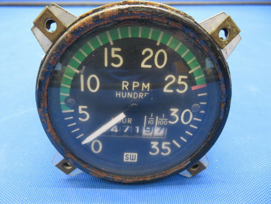 Stewart Warner RPM Tachometer & Hour Counter CURVED GLASS 815020 (1020-05)