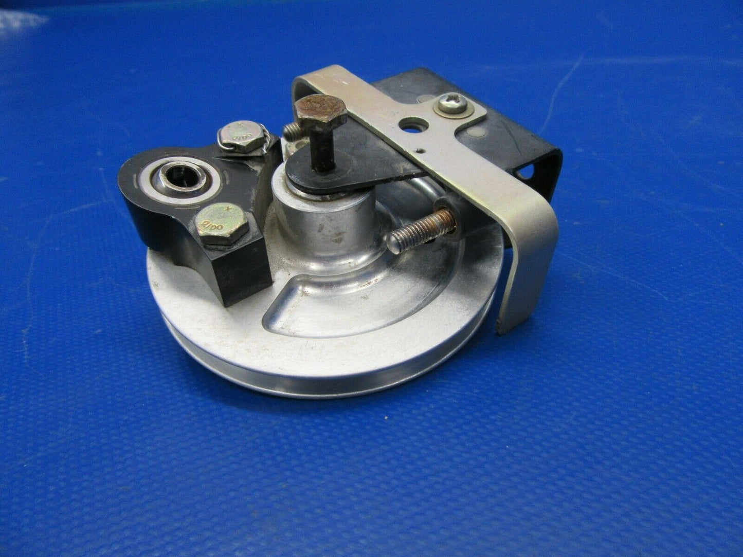 Cirrus SR22 Aileron Actuation Pulley Assembly P/N 14815-101 (1019-345)