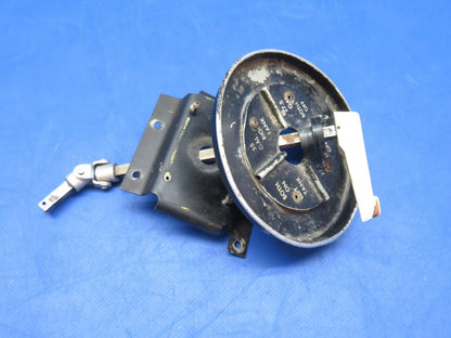 Cessna 182 / 182D Fuel Selector Shaft w Handle & Plate P/N 0511157-18 (0923-407)