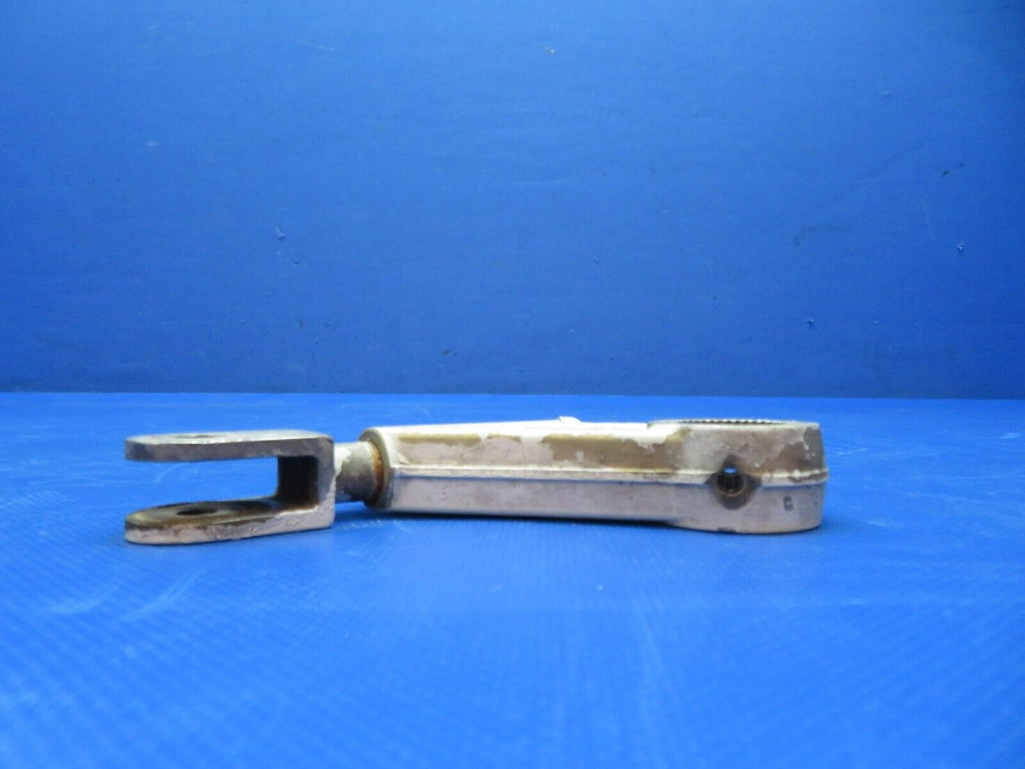 Cessna 401 / 401A NG Adjusting Bellcrank Assy P/N 0842104-2 (0124-110)