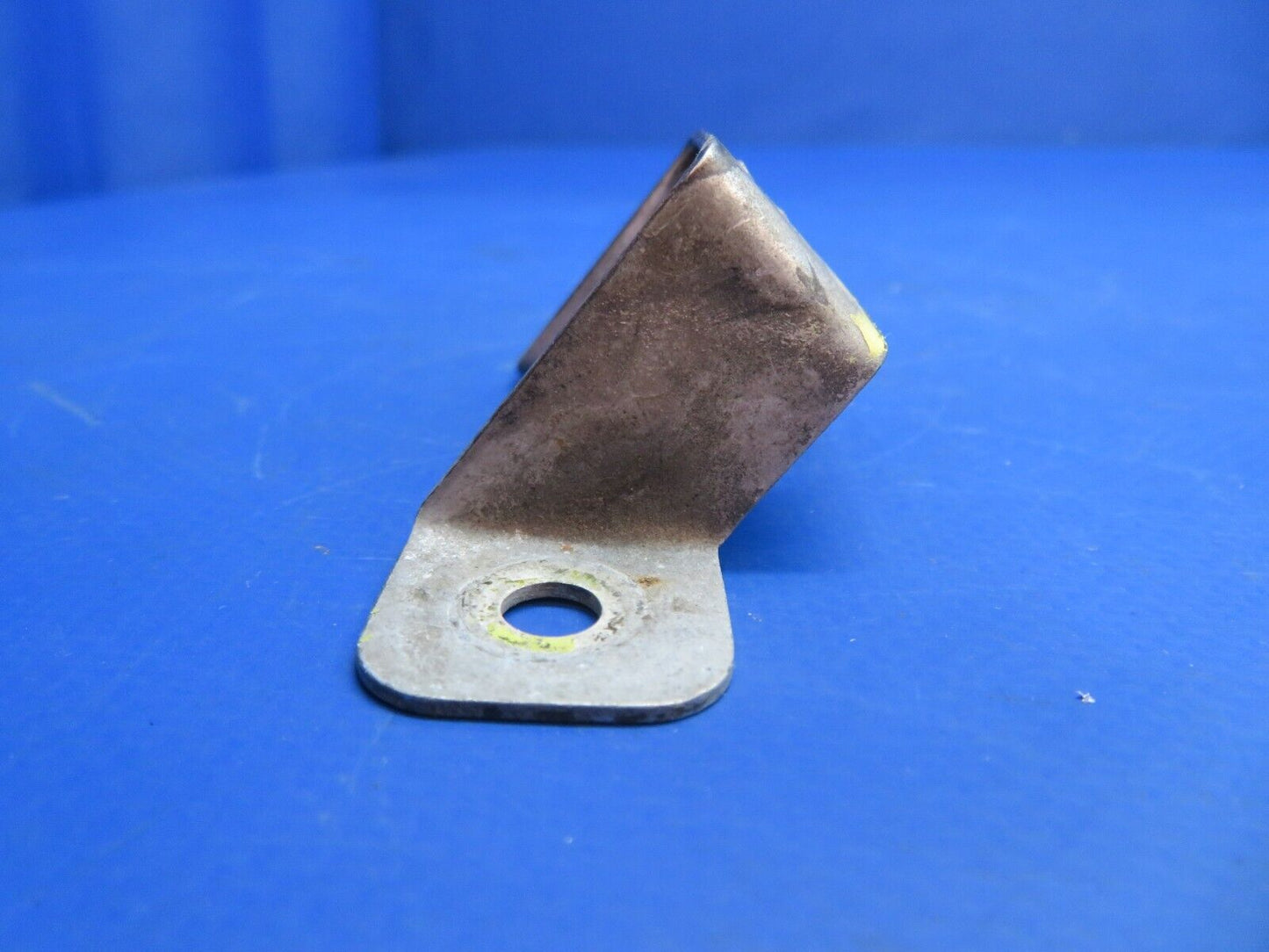 Beech C-35 Bonanza Cowling Fastener Bracket P/N 35-910244 LOT OF 5 (1222-541)