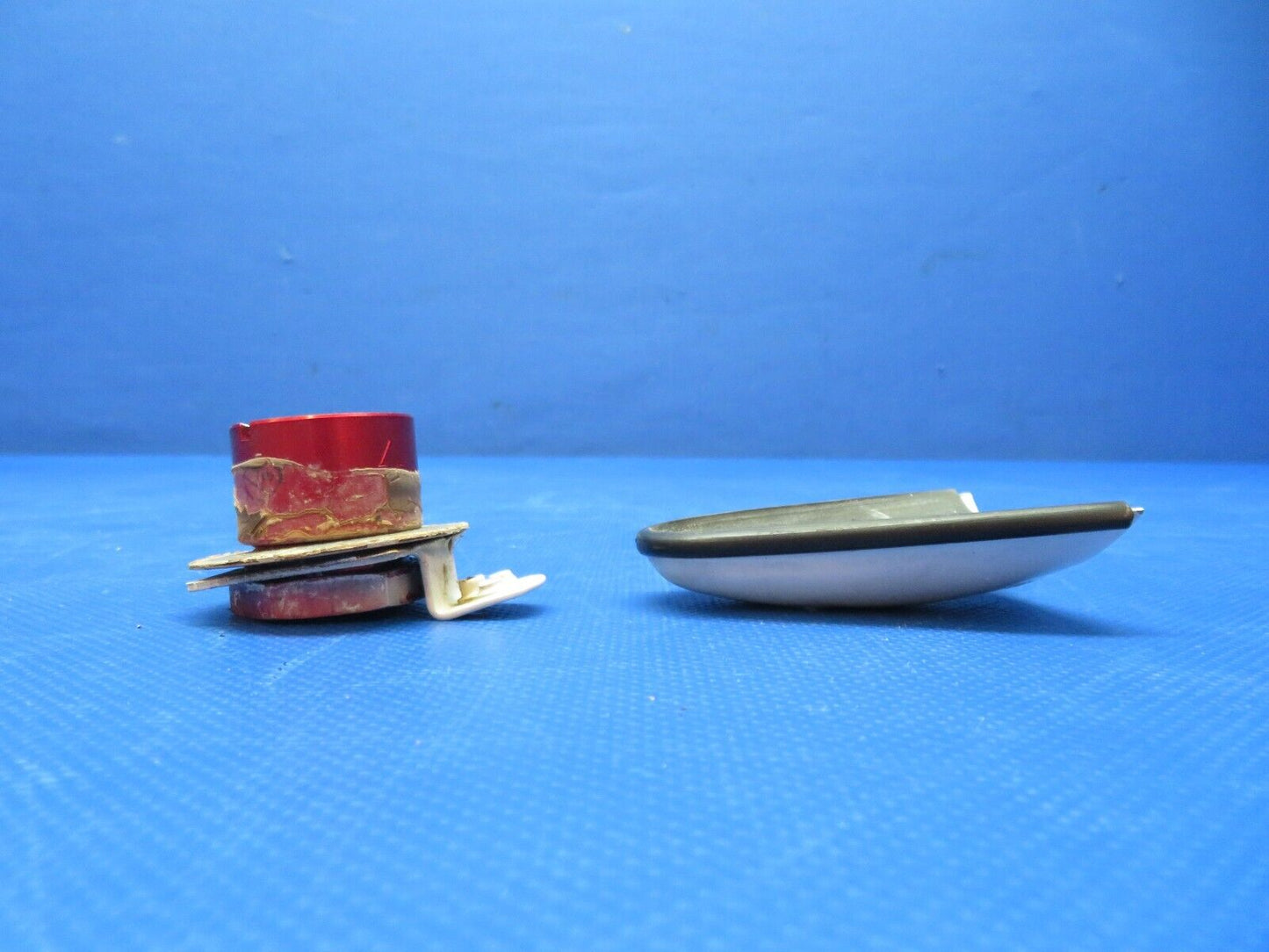 Cessna 401 / 401A Duke Relief Valve Cover Assy Tip Tank P/N 9910021-1 (0124-189)