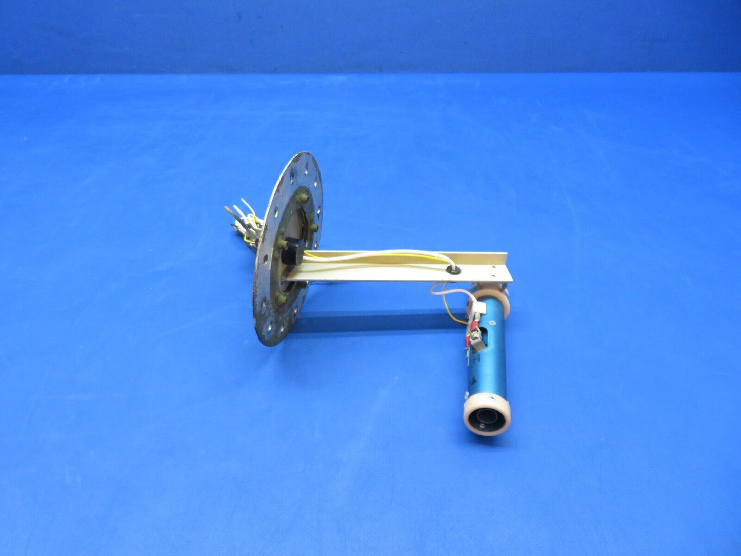 Cessna 310 / 310Q CAS Sensor INBD Fuel Gauge LH P/N 9910082-17 (0823-664)