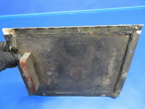 Beech Baron 95-B55 Lid Battery Box 96-364068-601 (0320-02)