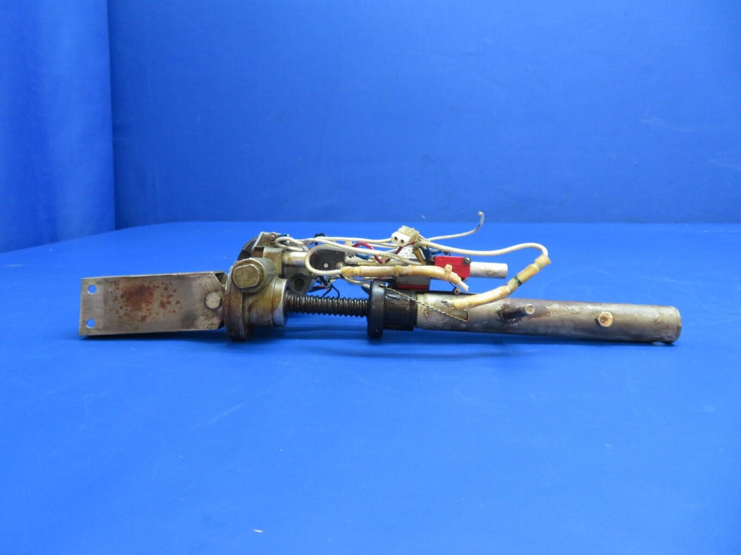 Rockwell Commander 112A Flap Actuator Assy w/ Motor P/N 47275-1 CORE (1122-516)