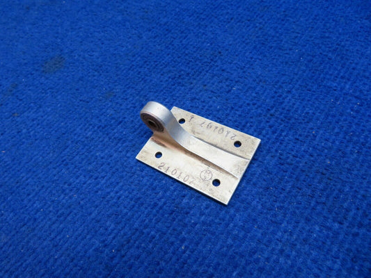 Mooney Aileron Bearing Hinge P/N 210107-1 NOS (0822-405)