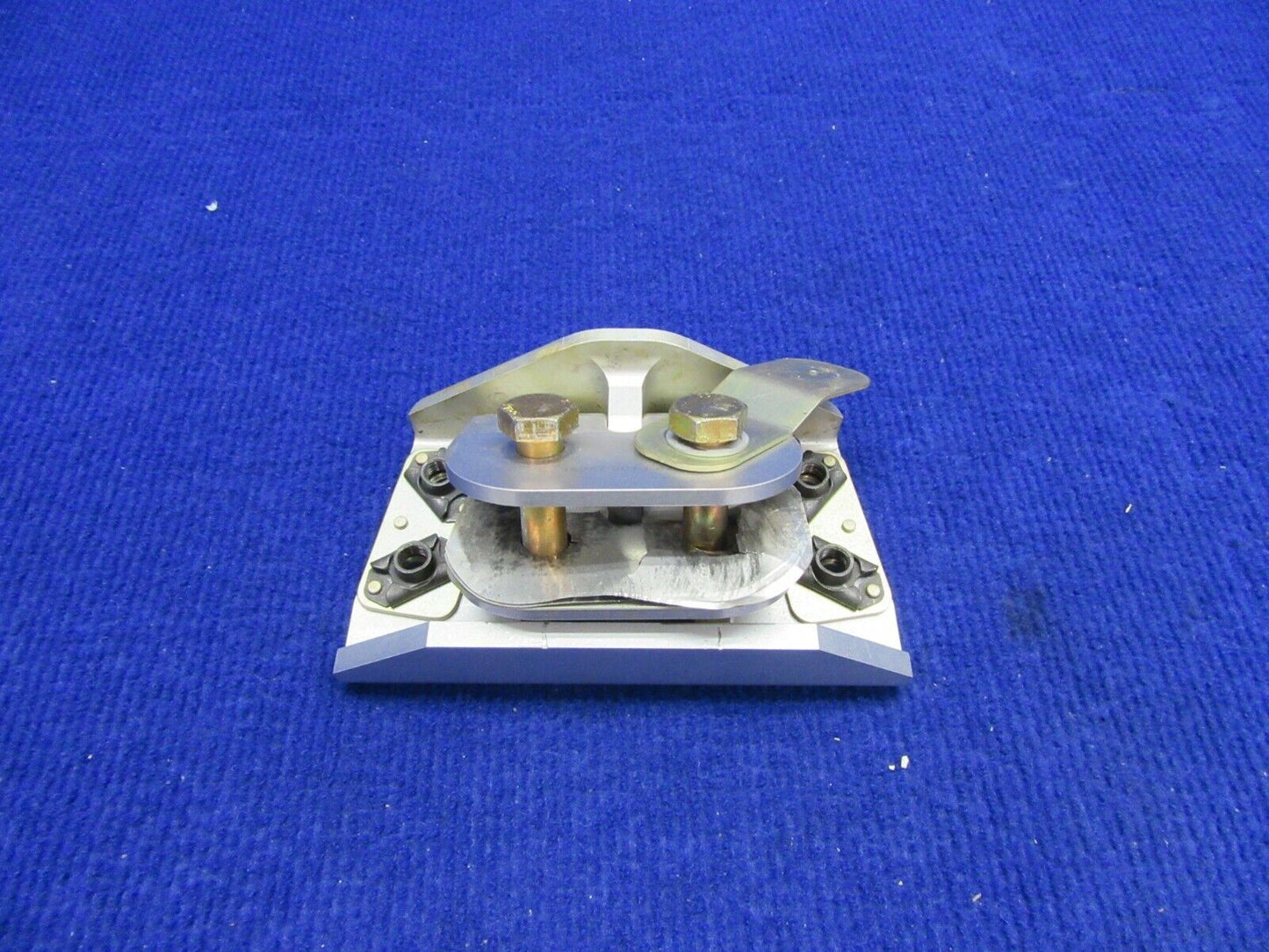Cirrus SR-22 Upper Gear Attach w Strut End Upper Fitting P/N 16947-001 (0122-393