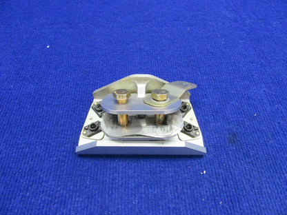Cirrus SR-22 Upper Gear Attach w Strut End Upper Fitting P/N 16947-001 (0122-393