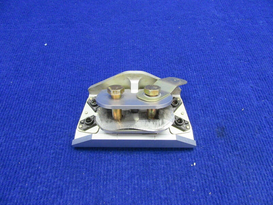 Cirrus SR-22 Upper Gear Attach w Strut End Upper Fitting P/N 16947-001 (0122-393