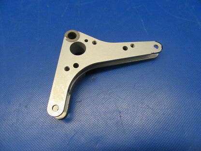 Diamond DA40-180 Aileron Bellcrank P/N DA4-2173-10-00 (0319-188)