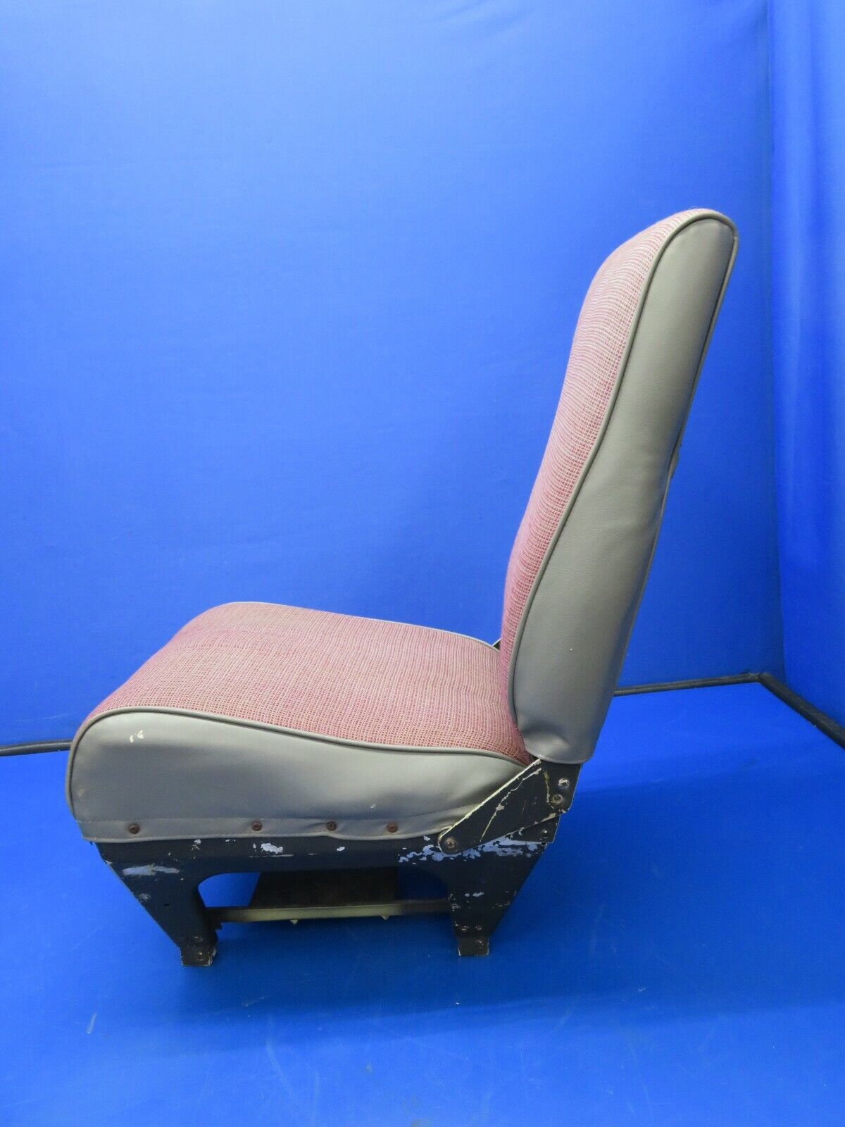 Beech B19 Musketeer Sport Front Seat P/N 169-534024 FOR PARTS (0421-106)