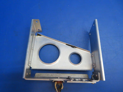Piper PA-28R-201T Engine Control Bracket & Support P/N 67224-03 (1222-686)