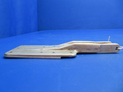 Cessna 210 Main Gear Support Door Arm P/N 1211217-1 (1122-663)