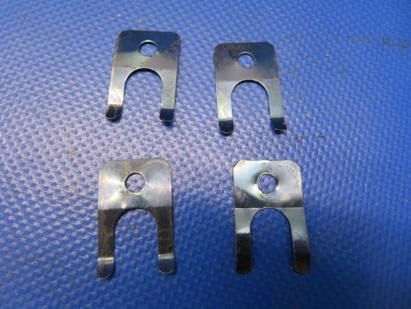 Cessna Spring P/N 0541167-1 LOT OF 4 NOS (0621-947)