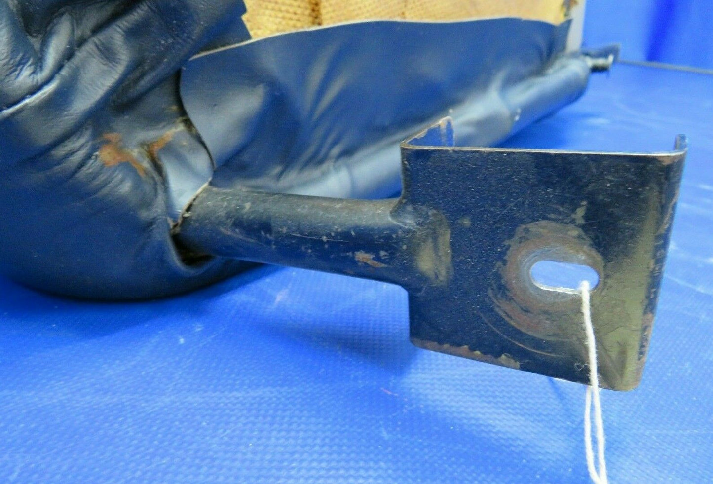Piper PA-32RT-300 Lance Seat LH Center AFT Facing #3 P/N 37799-10 (0521-791)