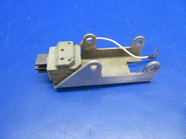 Beech Baron 58P De Ice Brush Block 4E1817, 3E1443-5 (0320-309)