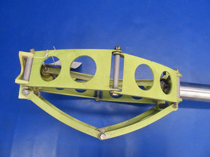 Beech Baron 95-B55 Control Column, Hanger & Tube 96-524017-23 (1118-12)