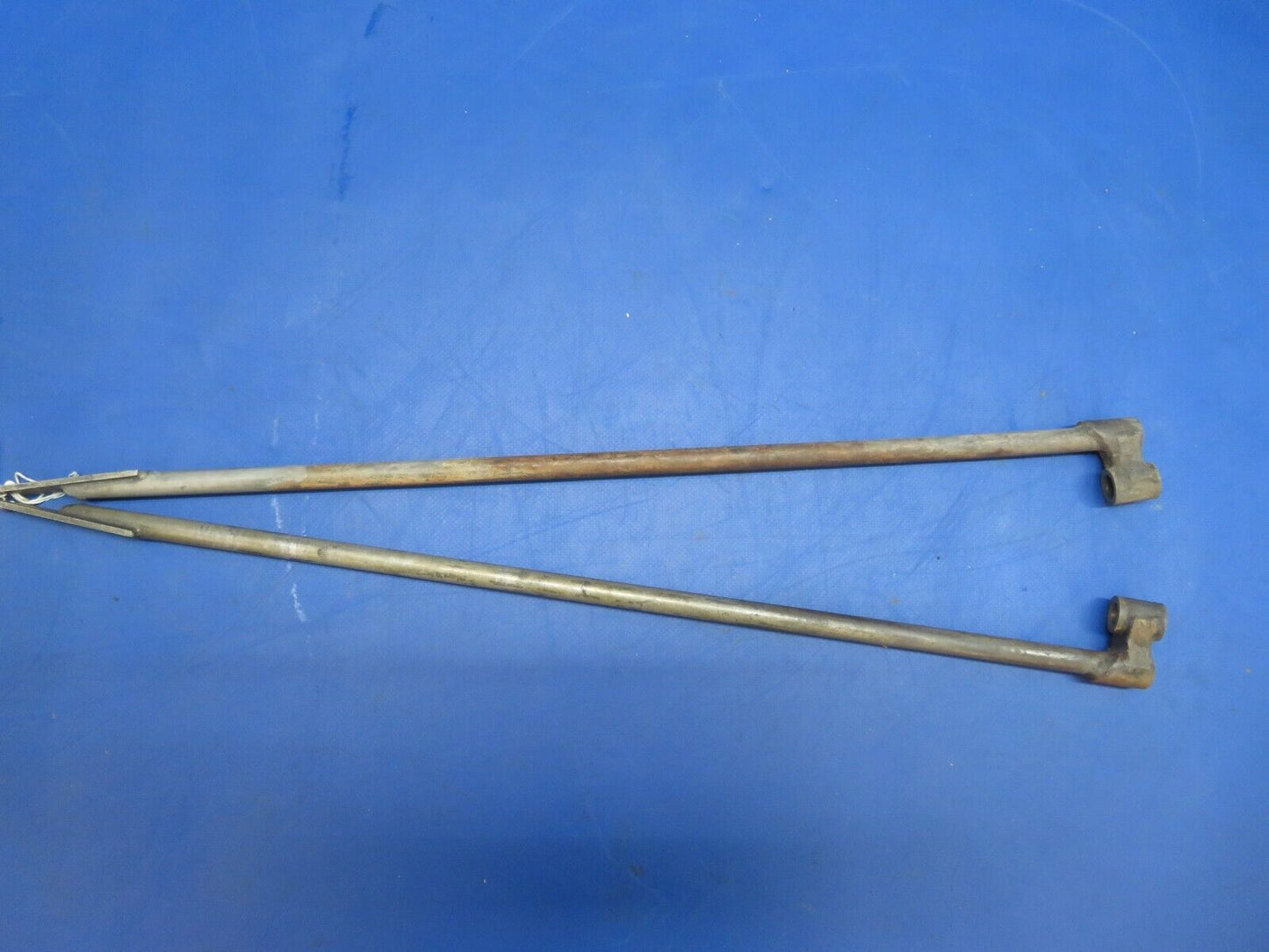 Piper Aerostar 602P Machen Intercooler Rod LH & RH P/N 62-1004-501 (0123-867)
