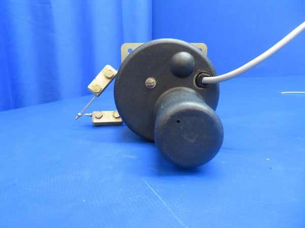 Piper PA-28-201T Dakota S-Tec Pitch Servo w/ Bracket P/N 0107-P4 (1022-516)