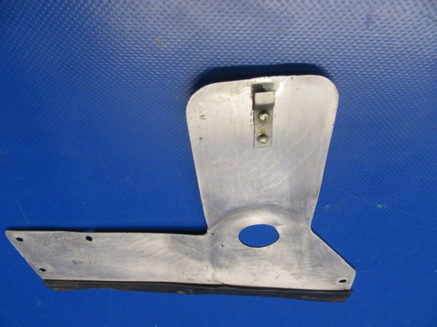 Beech Baron 95-B55 Cover Assy Jack Pad RH P/N 000-100100-2 (1217-87)