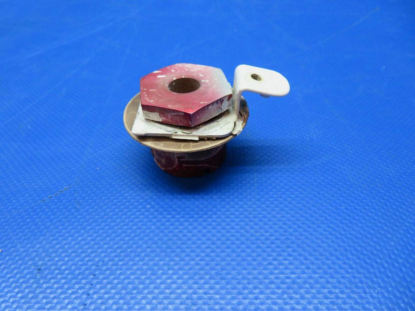 Cessna 401 / 401A Duke Relief Valve Cover Assy Tip Tank P/N 9910021-1 (0124-189)