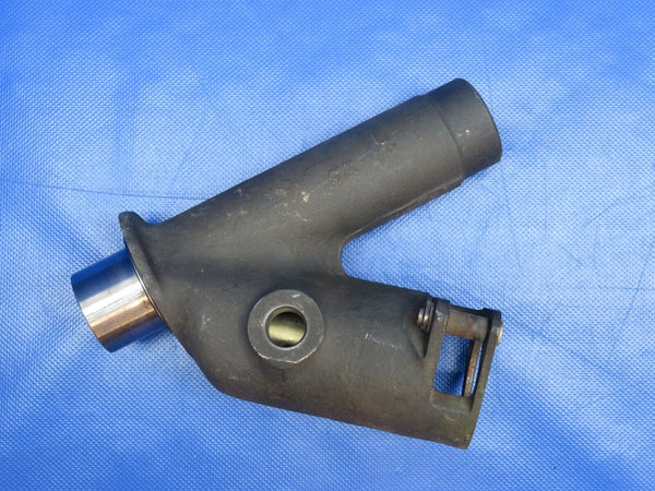 Cessna 210 Main Gear Pivot Assy P/N 1241610-4 (0124-1140)