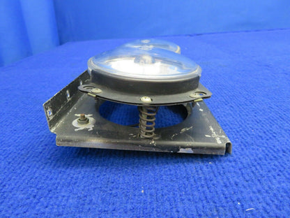 Cessna 210 Dual Landing Light Assy w Bulbs (0322-480)