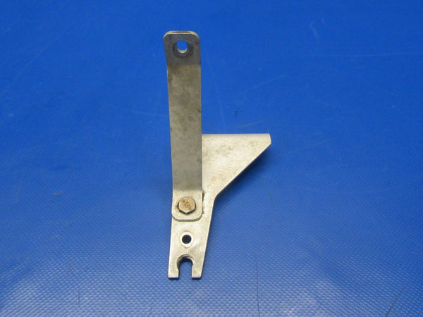 Cessna R182 Bracket Cowl Flap Control LH P/N 2213069-1 & 2213070-1 (0817-52)