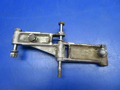 Beech Baron 95-B55 Link Assy Nose Gear P/N 35-825173-2, 35-825035-2 (0620-574)
