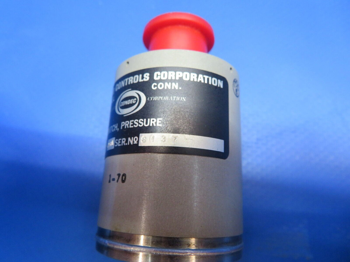 Consolidated Controls Corp. Pressure Switch P/N 211C119-28A NOS (0922-746)