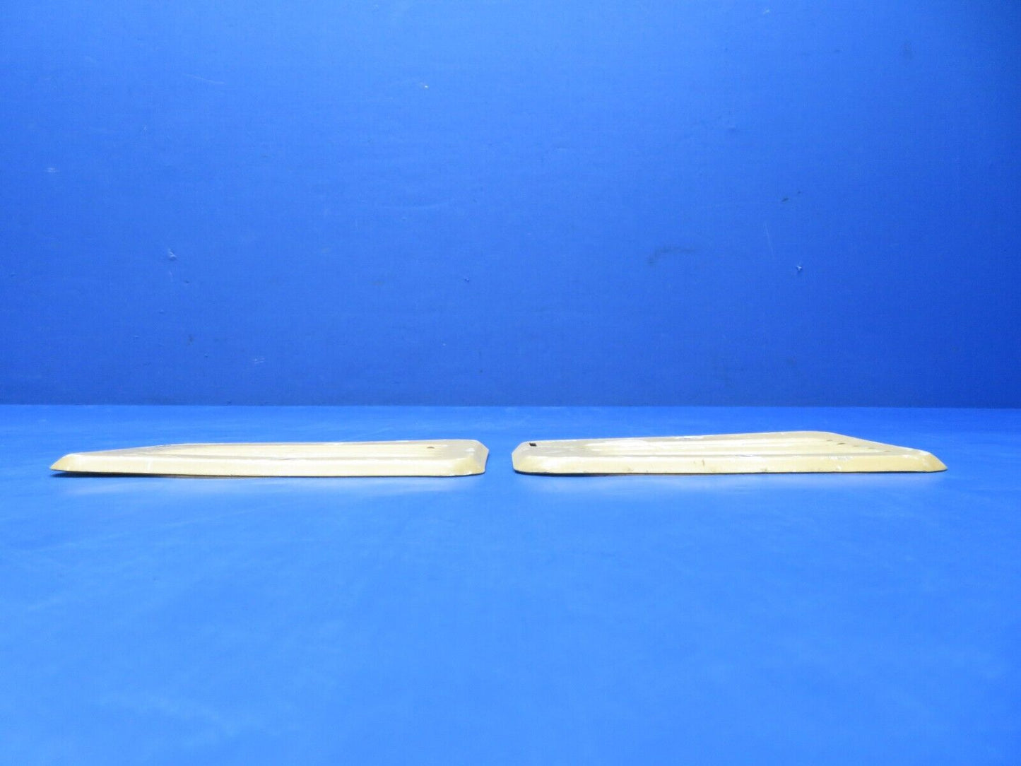 Cessna 310 / 310F Grill Assy Cabin Ventilation P/N 0813818-1 LOT OF 2 (1123-301)