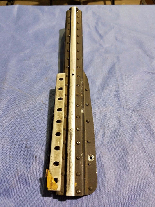Cessna 310 Center INBD LH Seat Track P/N 0812981-8 (0616-100)